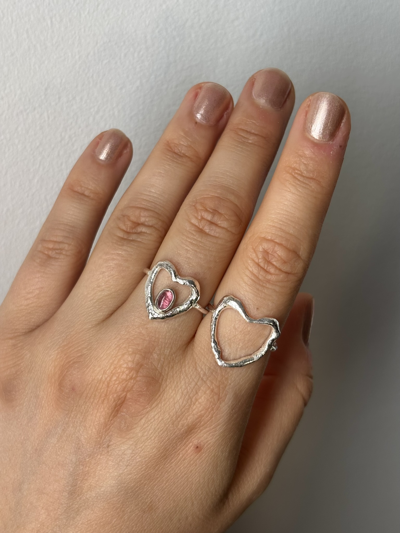 Anillo Resilio con turmalina rosa - Imagen 2